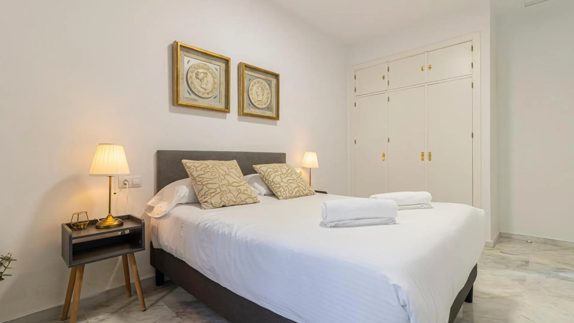 Allo Apartments San Lucas Centro 2 Habitaciones Parking Piscina Jerez de la Frontera Spain