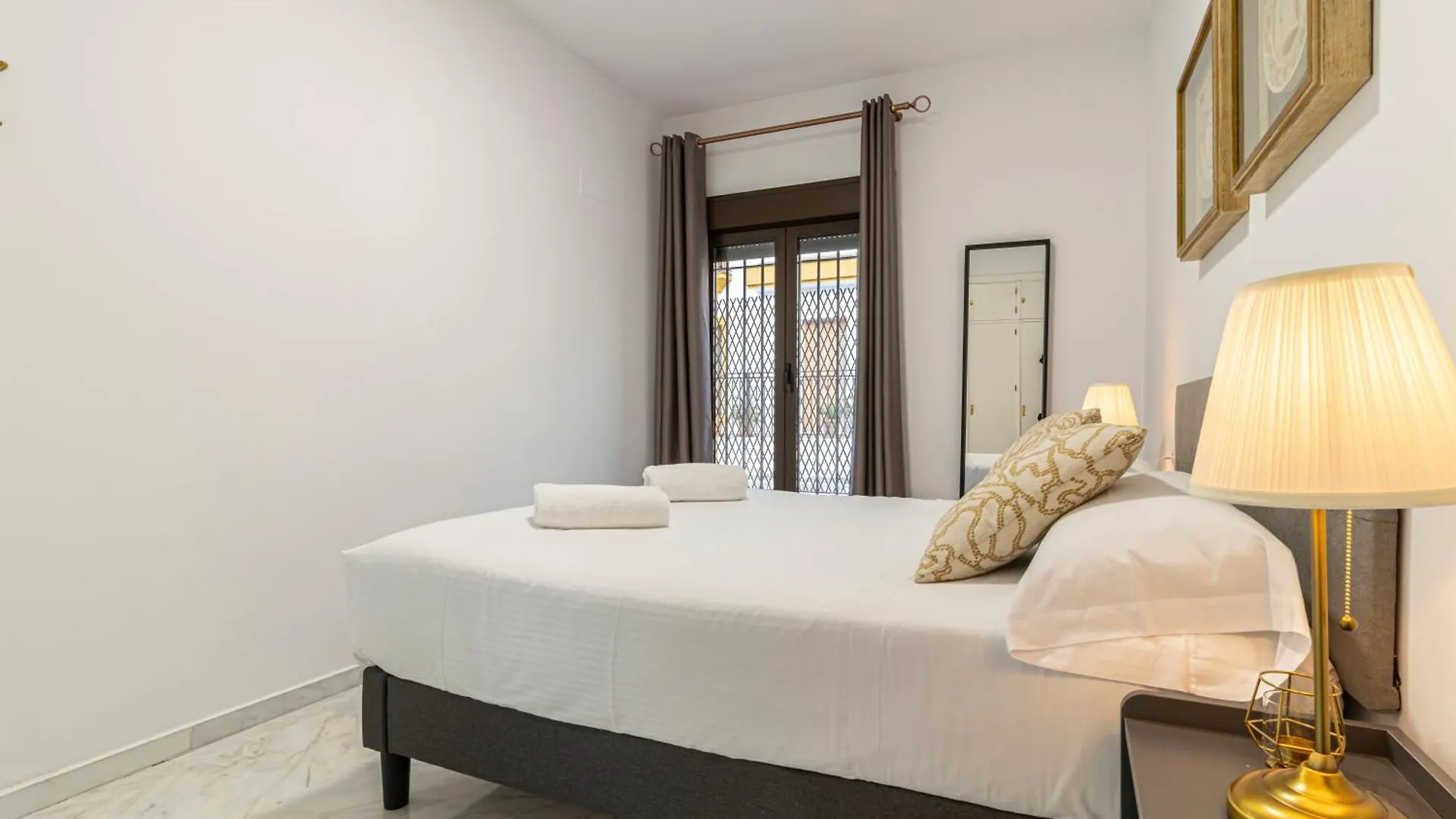 Allo Apartments San Lucas Centro 2 Habitaciones Parking Piscina Jerez de la Frontera Spain